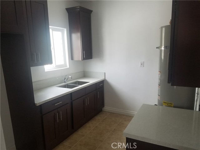 2214 Hooper Avenue, Los Angeles CA: https://media.crmls.org/medias/60fe1392-1094-4c3f-a552-89e1ebf44455.jpg