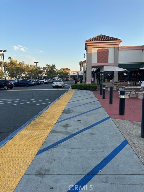 Detail Gallery Image 6 of 31 For 17888 Alburtis #B112,  Artesia,  CA 90701 - 2 Beds | 2 Baths