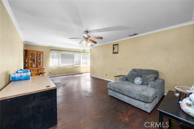 Detail Gallery Image 3 of 22 For 915 Alta, Redlands,  CA 92374 - 4 Beds | 2 Baths