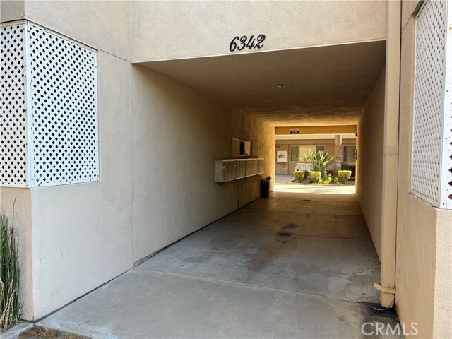 Detail Gallery Image 2 of 12 For 6342 Morse Ave #102,  North Hollywood,  CA 91606 - 2 Beds | 2 Baths