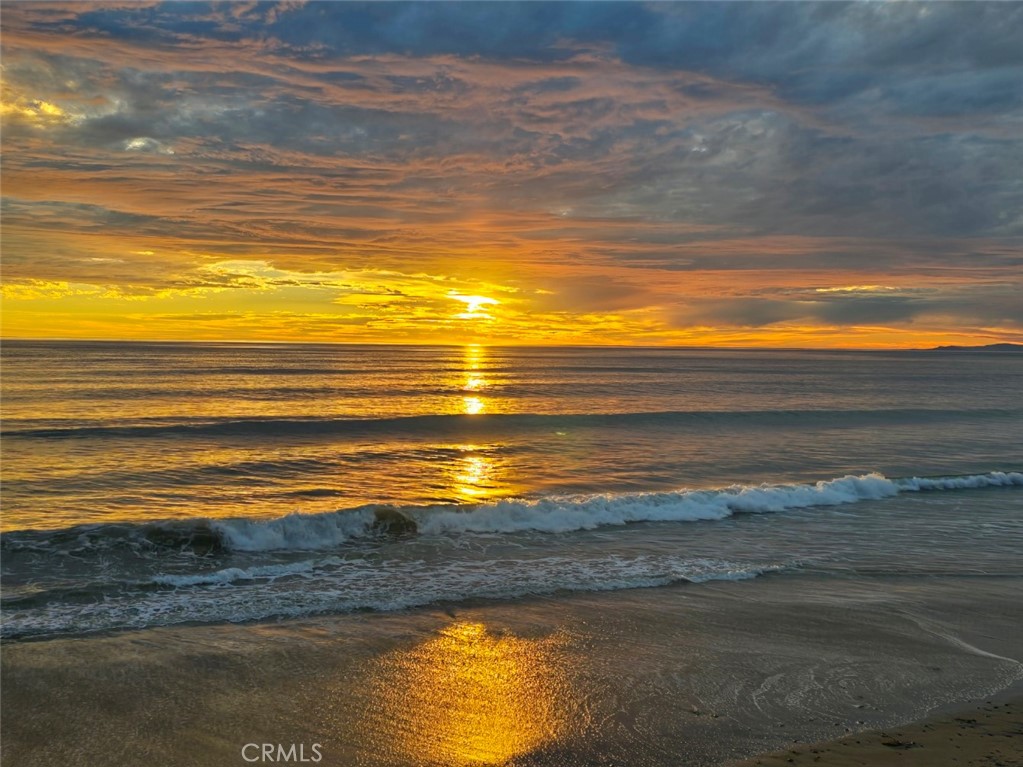 https://media.crmls.org/medias/61045233-cdb3-4052-9b42-2cff6fc3d54d.jpg?preset=X-Large