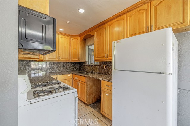 3149 E S Avenue, Palmdale CA: https://media.crmls.org/medias/61049036-0e87-4689-8e33-c57a8134421a.jpg