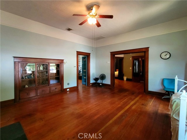 Detail Gallery Image 5 of 22 For 1948 K St, Merced,  CA 95340 - 3 Beds | 2 Baths