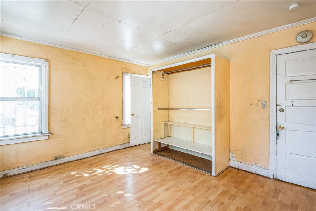 https://media.crmls.org/medias/610604aa-9727-4d12-9a98-2b2b54b73c10.jpg?preset=X-Large
