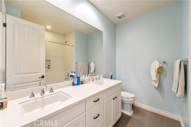 Detail Gallery Image 30 of 35 For 9 Shadybend, Irvine,  CA 92602 - 5 Beds | 4/1 Baths