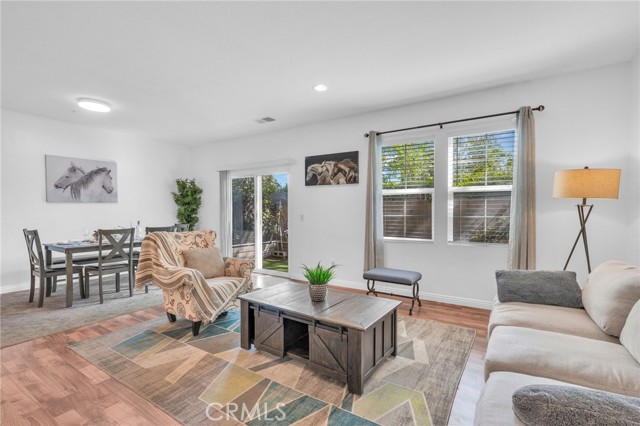 Detail Gallery Image 4 of 29 For 7353 W Ellena #83,  Rancho Cucamonga,  CA 91730 - 3 Beds | 2/1 Baths