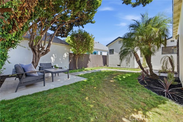 Detail Gallery Image 31 of 33 For 2563 S Bentley, Los Angeles,  CA 90064 - 3 Beds | 3 Baths