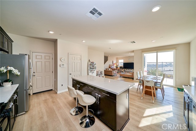 Detail Gallery Image 7 of 41 For 1202 Clipper Ln, Harbor City,  CA 90710 - 4 Beds | 3 Baths