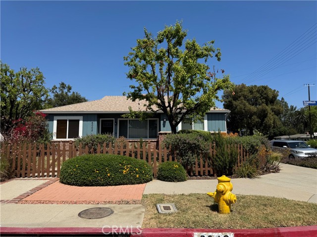 6002 Greenbush Avenue, Valley Glen CA: https://media.crmls.org/medias/6107f2f8-fe7e-4420-b48e-cf361b38a1cc.jpg