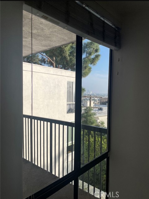 Detail Gallery Image 9 of 13 For 8530 Holloway Dr #418,  Los Angeles,  CA 90069 - 1 Beds | 1 Baths