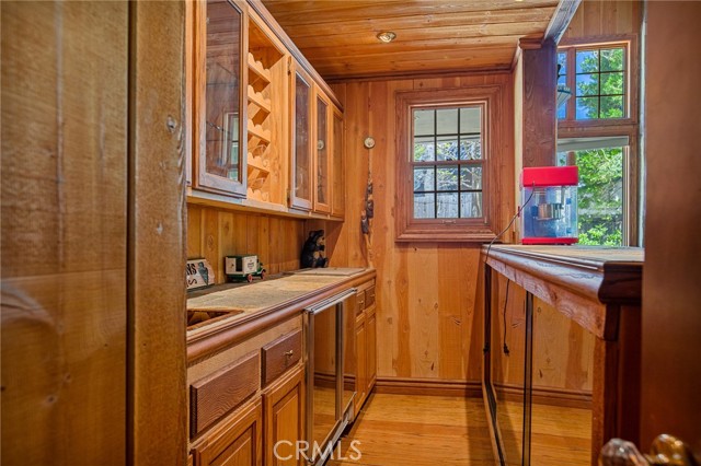 Detail Gallery Image 23 of 67 For 28476 North Shore Rd, Lake Arrowhead,  CA 92352 - 4 Beds | 4/2 Baths