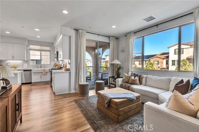 Detail Gallery Image 8 of 23 For 8367 Explorer, Chino,  CA 91708 - 3 Beds | 2/1 Baths