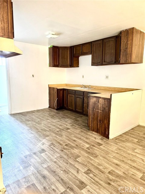 Detail Gallery Image 5 of 13 For 832 W Temple St, San Bernardino,  CA 92410 - 2 Beds | 2 Baths