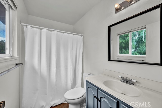 Detail Gallery Image 24 of 52 For 18528 North Shore Dr, Hidden Valley Lake,  CA 95467 - 3 Beds | 3 Baths