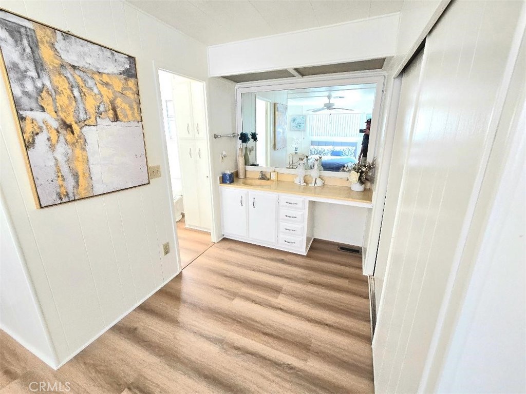 MLS #OC25221547 image #9