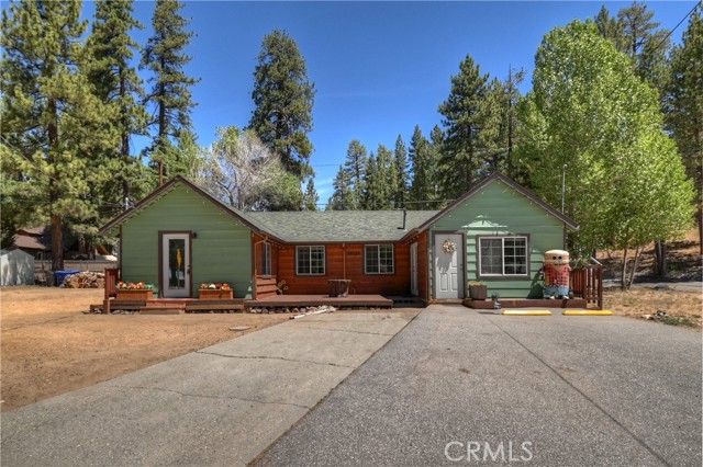 Detail Gallery Image 3 of 49 For 39234 N Shore Dr, Fawnskin,  CA 92333 - 2 Beds | 1/1 Baths