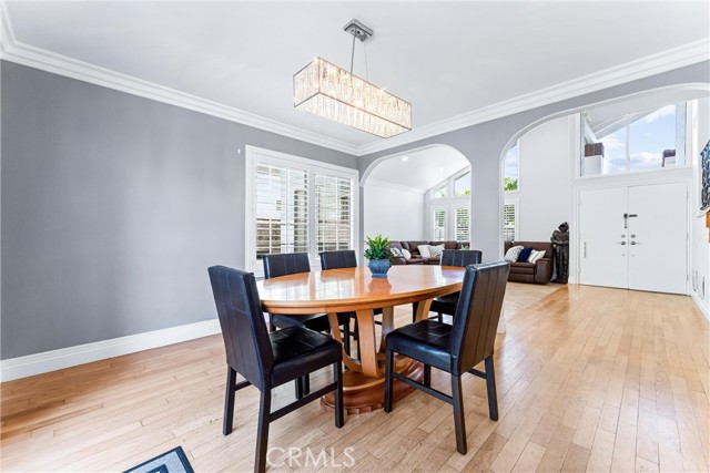Detail Gallery Image 8 of 42 For 8871 Dorsett Dr, Huntington Beach,  CA 92646 - 4 Beds | 3 Baths