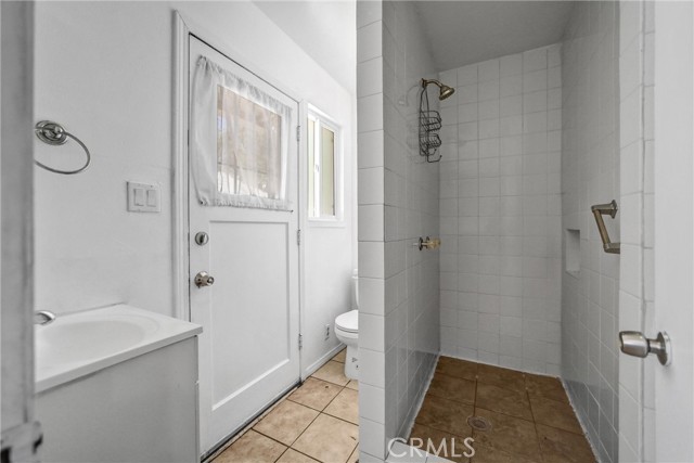 Detail Gallery Image 8 of 15 For 6225 Langdon, Van Nuys,  CA 91411 - 3 Beds | 2 Baths