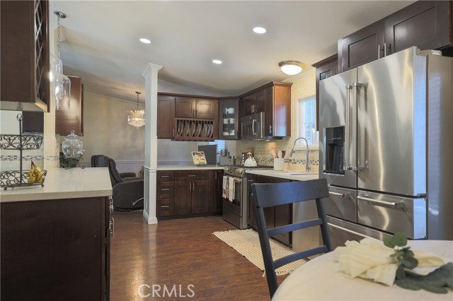 21510 Floral Avenue, Perris CA: https://media.crmls.org/medias/610ef5d2-90e0-45c9-9f3a-7ef58449fcba.jpg