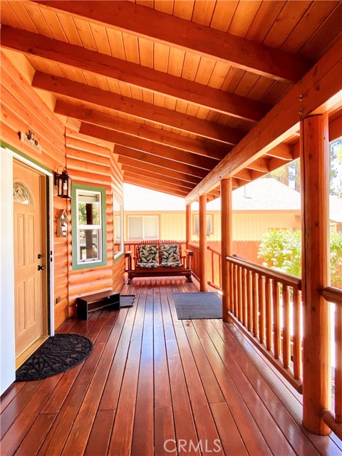Detail Gallery Image 2 of 16 For 1024 W Sherwood Bld, Big Bear City,  CA 92314 - 3 Beds | 2 Baths