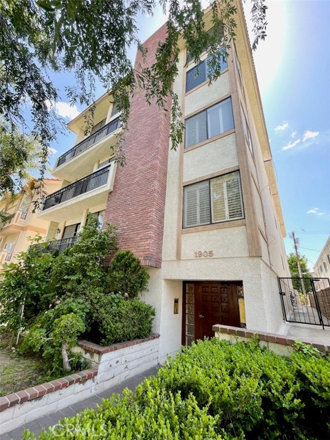 1905 Manning Ave #202, Los Angeles, CA 90025