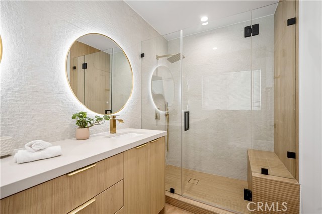 14257 Chandler Boulevard photo 44