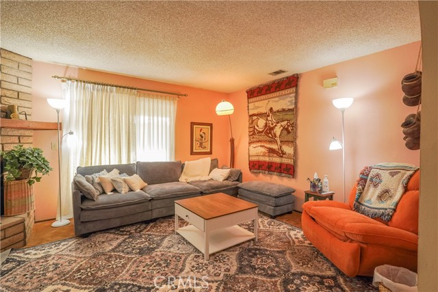 Detail Gallery Image 8 of 42 For 27407 Azurite, Barstow,  CA 92311 - 3 Beds | 2 Baths