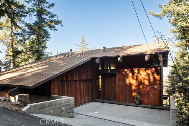 Detail Gallery Image 2 of 27 For 287 Grizzly, Lake Arrowhead,  CA 92352 - 3 Beds | 2/1 Baths