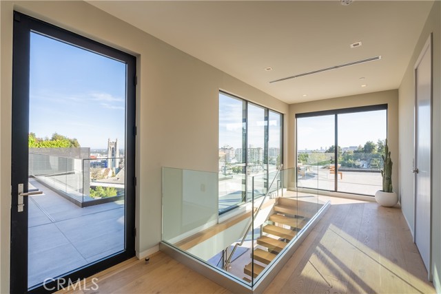 1947 Glencoe Way, Los Angeles CA: https://media.crmls.org/medias/61104234-ab20-4c22-9f22-04f964c943eb.jpg