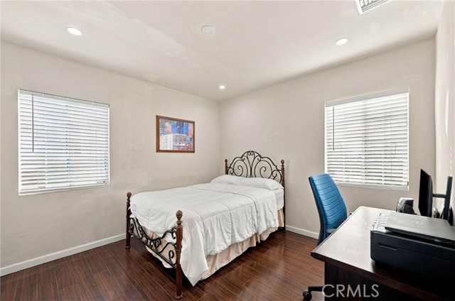 7453 Blewett Avenue photo 20