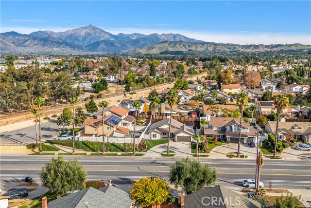 304 N Dearborn, Redlands CA: https://media.crmls.org/medias/6111a3da-c00e-43a3-a5cb-8737ccae63e0.jpg