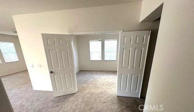 15601 N Peak Lane, Fontana CA: https://media.crmls.org/medias/61122145-024f-4abb-84e2-1d8d9564ac3f.jpg