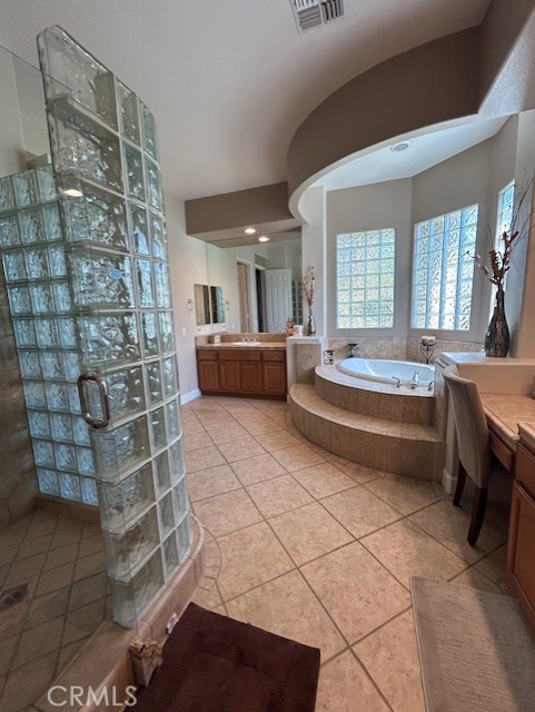 17 Bellisimo Court, Rancho Mirage CA: https://media.crmls.org/medias/61123982-be49-4e1b-b208-5c1f970a6566.jpg