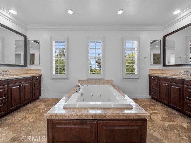 Detail Gallery Image 34 of 56 For 3 Lennox Ct, Ladera Ranch,  CA 92694 - 5 Beds | 5/1 Baths