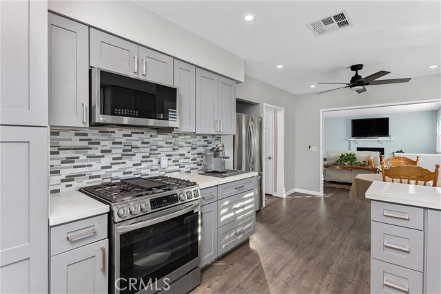 Detail Gallery Image 12 of 34 For 12885 Lantana, Yucaipa,  CA 92399 - 2 Beds | 2 Baths