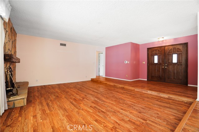 152 East Avenida De Los Arboles photo 7
