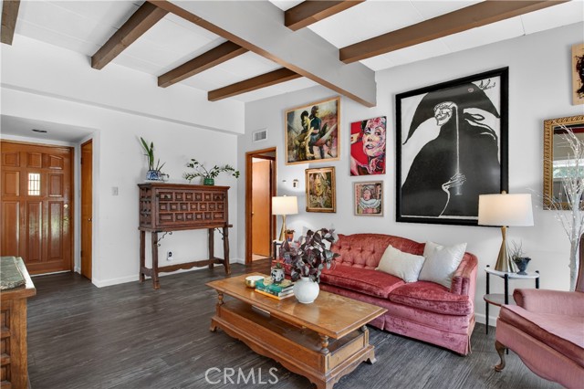 Detail Gallery Image 3 of 23 For 733 via Felipe, Corona,  CA 92882 - 4 Beds | 2 Baths