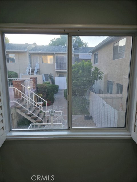 Detail Gallery Image 12 of 36 For 4558 Willis #114,  Sherman Oaks,  CA 91403 - 2 Beds | 2 Baths