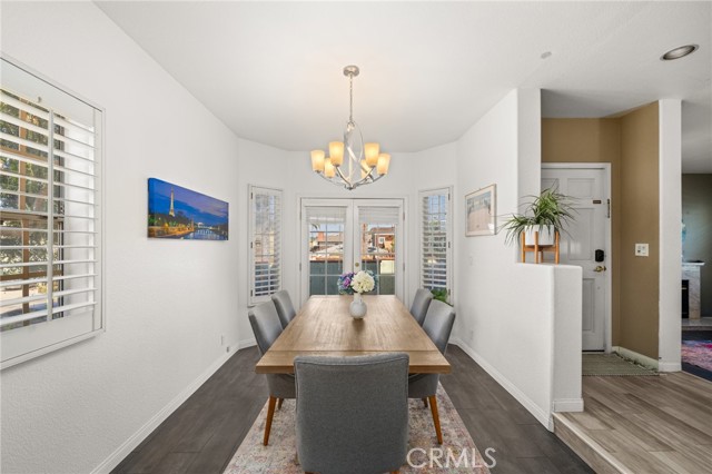 383 Park Avenue, Long Beach CA: https://media.crmls.org/medias/6113b2b9-09d7-4335-ac48-f304b7b4636b.jpg