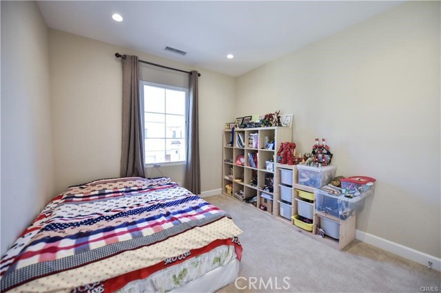 52 Open range, Irvine CA: https://media.crmls.org/medias/61141d0a-84be-4610-a230-6db173522ede.jpg