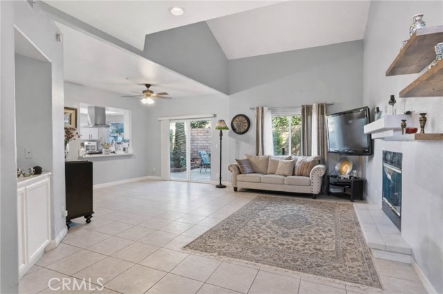 Detail Gallery Image 7 of 27 For 9429 Burnet Ave #5,  North Hills,  CA 91343 - 3 Beds | 2 Baths