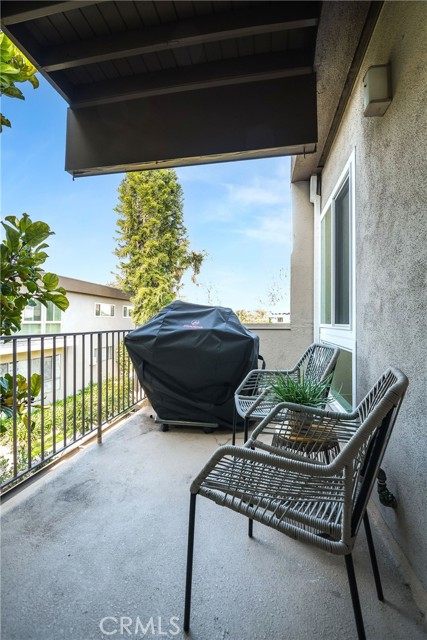 Detail Gallery Image 12 of 24 For 11120 Queensland St #B18,  Los Angeles,  CA 90034 - 1 Beds | 1 Baths