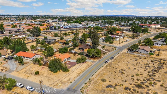 Detail Gallery Image 10 of 52 For 13554 2nd Ave, Victorville,  CA 92395 - 4 Beds | 2 Baths