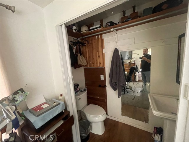 Detail Gallery Image 4 of 8 For 14025 Meadow, Lytle Creek,  CA 92358 - 3 Beds | 1/1 Baths