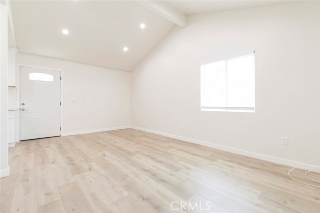 Detail Gallery Image 8 of 17 For 17237 Kingsbury St a,  Granada Hills,  CA 91344 - 0 Beds | 1 Baths