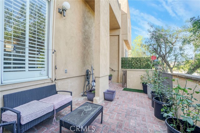 18730 Hatteras Street, Tarzana CA: https://media.crmls.org/medias/611776a7-3ad6-422d-bd3e-5b96dfd397c3.jpg