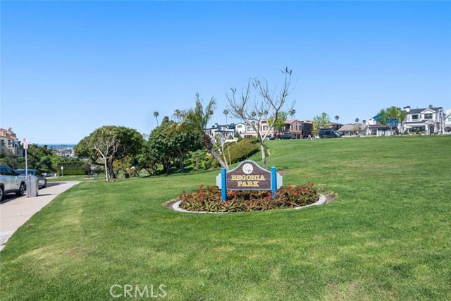 411 Goldenrod, Corona del Mar CA: https://media.crmls.org/medias/611898c7-c694-4600-84ce-03269d19e0f6.jpg