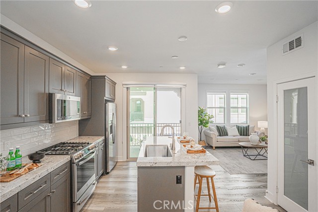 18292 Iris Lane, Yorba Linda CA: https://media.crmls.org/medias/6118e757-5fd9-4251-b8aa-ca2c45dbc663.jpg