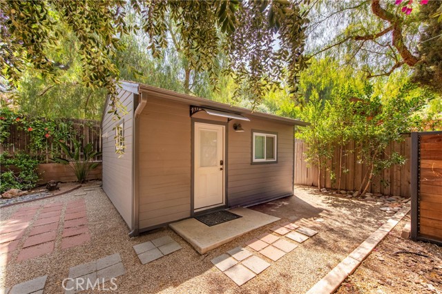 5893 Oak Knolls Road, Simi Valley CA: https://media.crmls.org/medias/61197ba8-fc79-4f90-b363-4185d8356a22.jpg