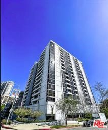 Detail Gallery Image 1 of 49 For 10660 Wilshire Bld #407,  Los Angeles,  CA 90024 - 1 Beds | 2 Baths